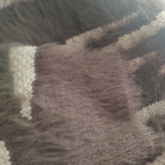 Beautiful Chocolate Brown &Tan Fuzzy Cardigan Sweater New - Picture 7 of 7